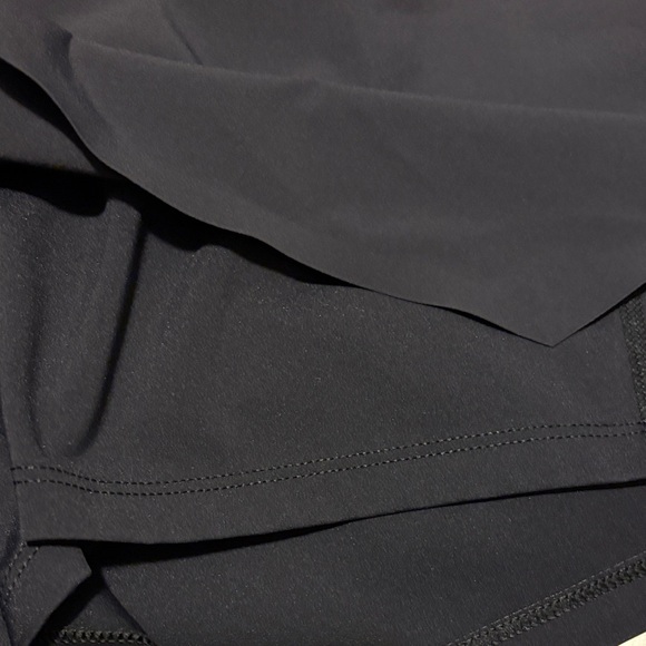 On Cloud Running Women's Athletic Black Shorts large - Picture 5 of 5